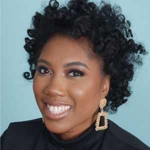 Meet your Posher, Janel